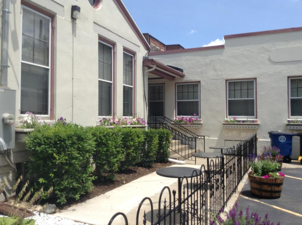 Inn Port D'Vino Dayton Exterior photo