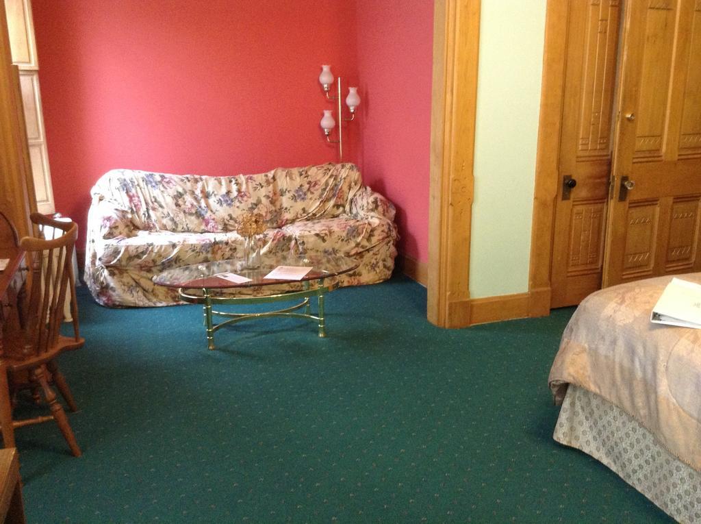 Inn Port D'Vino Dayton Room photo